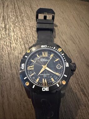 Like new Black & Gold Sport Watch